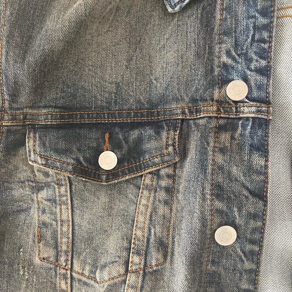 Jean jacket - Picture 7 of 10